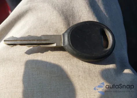 2001 Dodge Dakota Slt/Sport from USA, damaged, VIN 1B7GL2AN21S132615